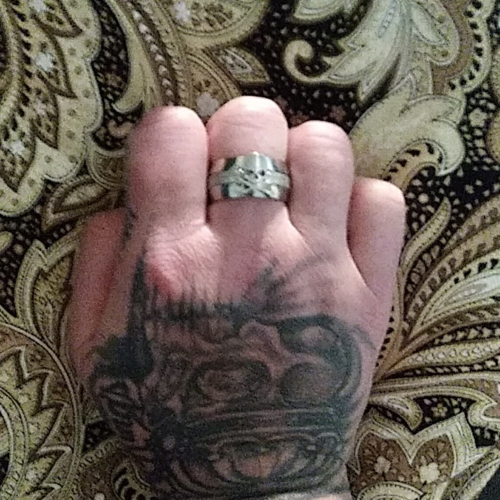 💀 Skull glitter ring